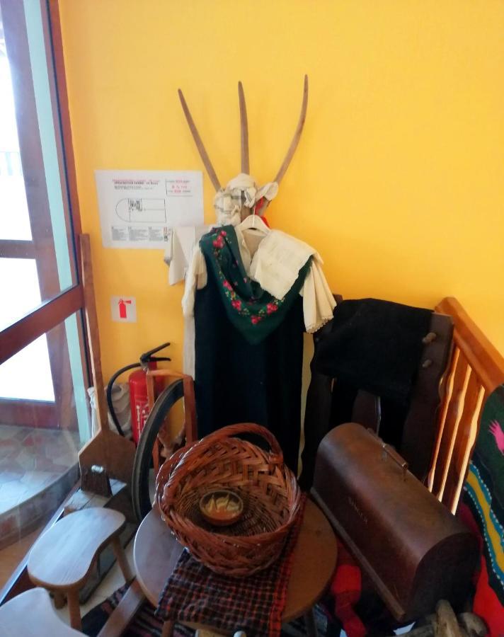Guest House Misha Petrevene Екстер'єр фото