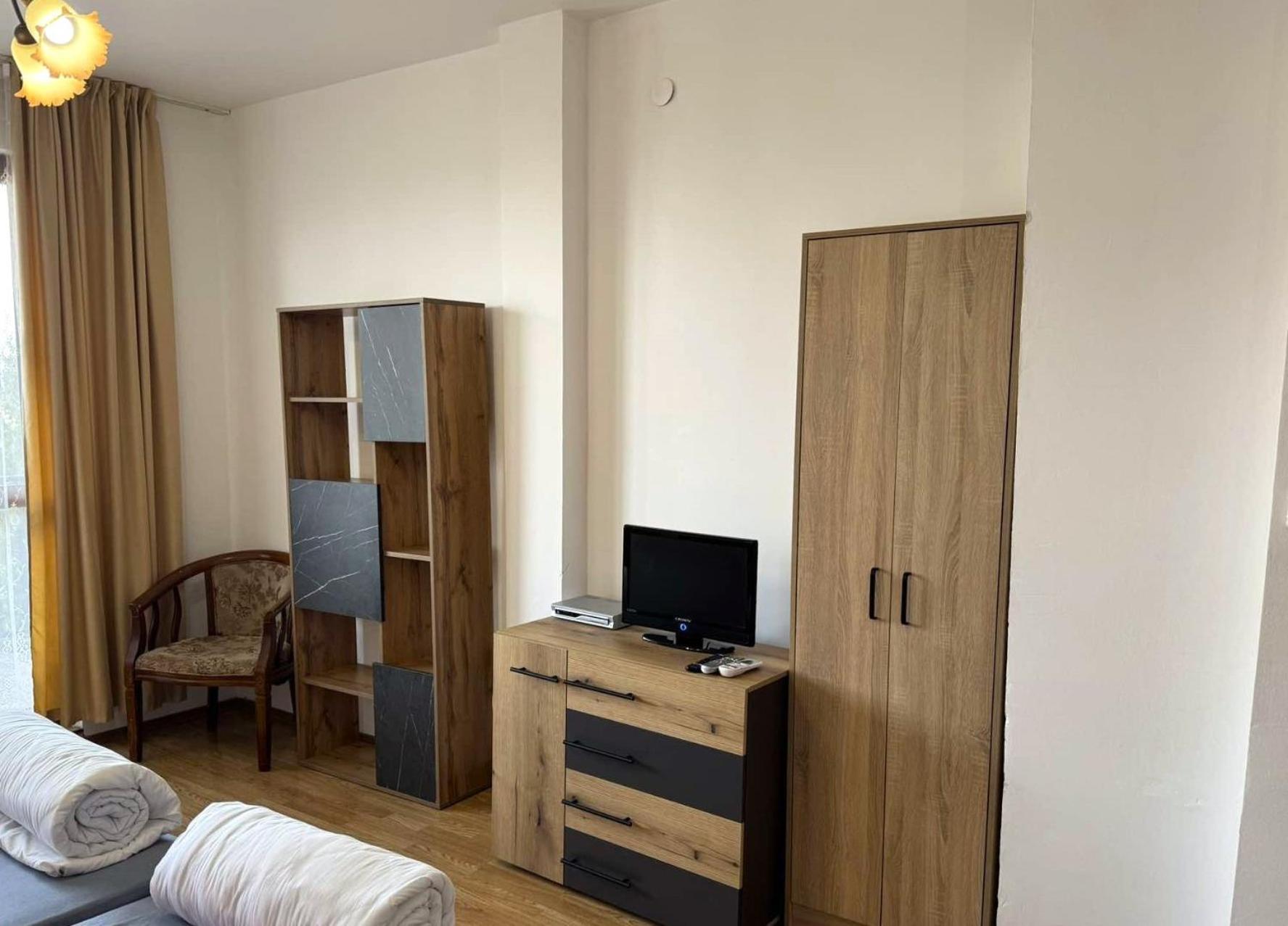 Guest House Misha Petrevene Екстер'єр фото