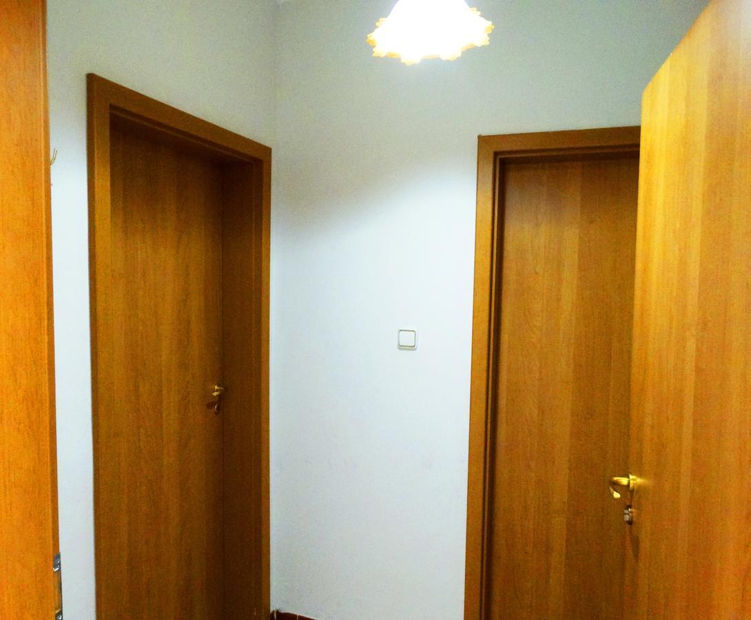 Guest House Misha Petrevene Екстер'єр фото