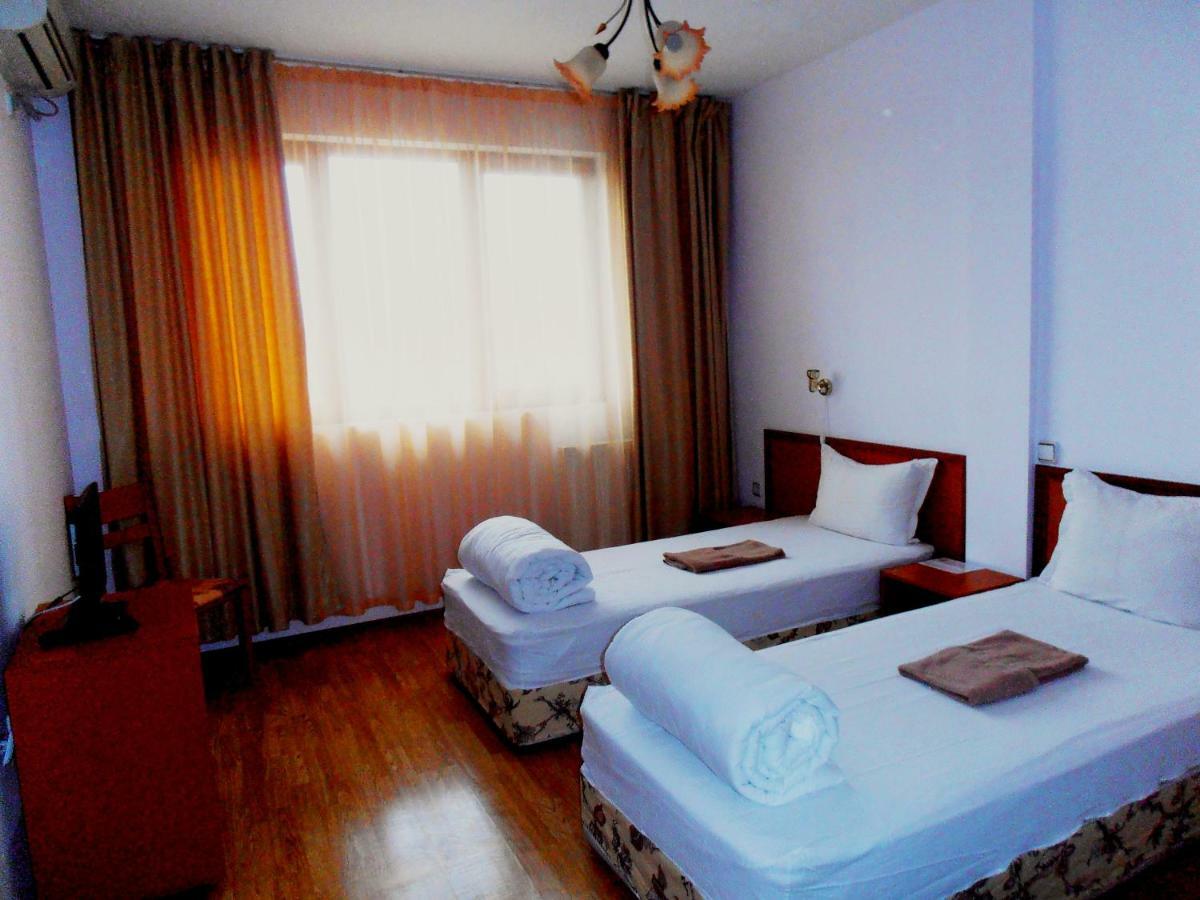Guest House Misha Petrevene Екстер'єр фото